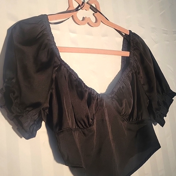 Forever 21 Black Satin Short Puff Sleeve Crop Top, Size: S - Picture 2 of 8